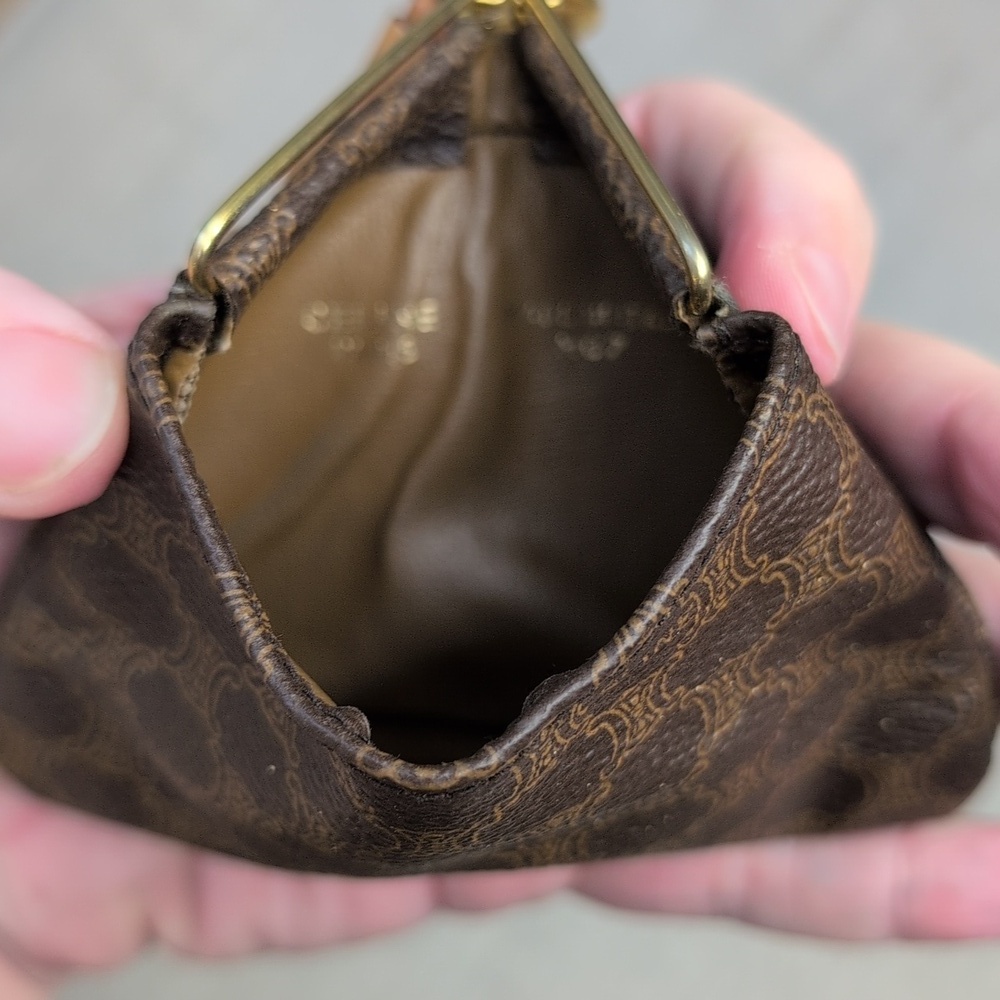 Vintage Celine Macadam Triangular Brown Leather Coin Purse - Picture 7 of 10